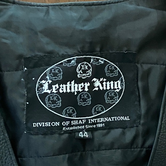 Leather Riding Vest - Picture 3 of 4